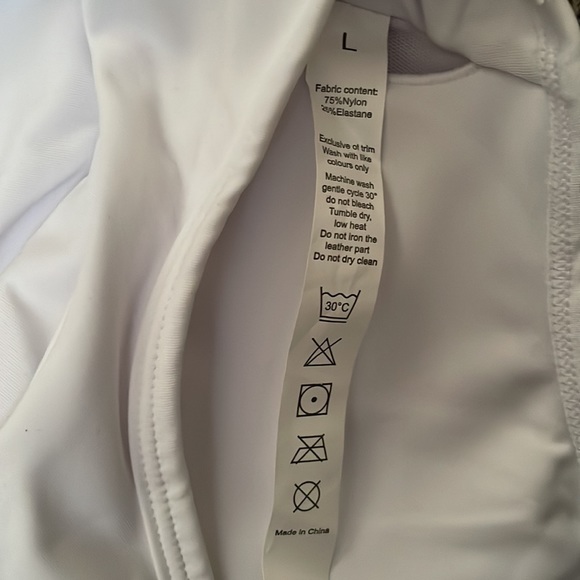 NWOT Allure the Brand aka Allure by Anna Sports Bra white Size Large - Picture 4 of 7